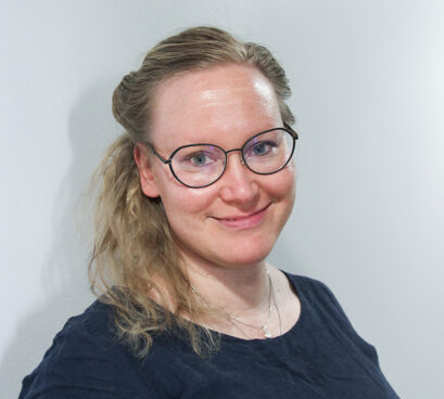 Anna Väätäinen lähikuvassa.