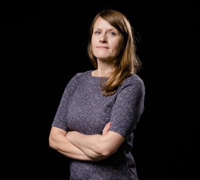 Lähikuvassa Sanna Rekola.